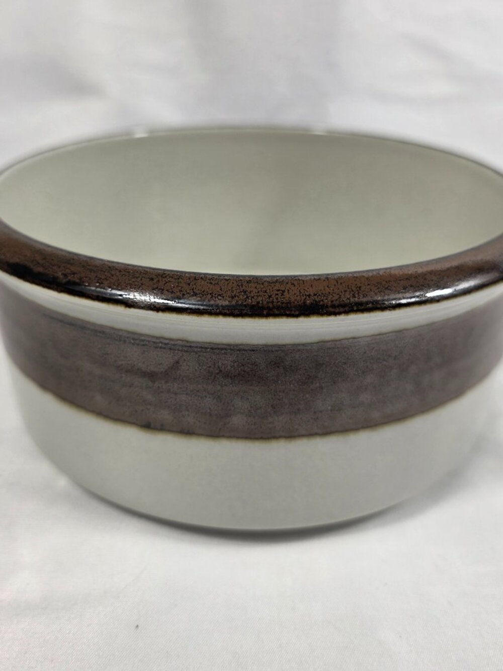 Arabia of Finland Karelia 8 Inch Vegetable Bowl Brown Bands on Gray Background
